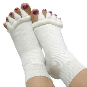 2 pair alignment socks